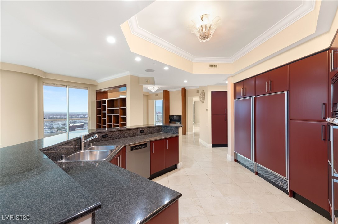2747 Paradise Road 2704