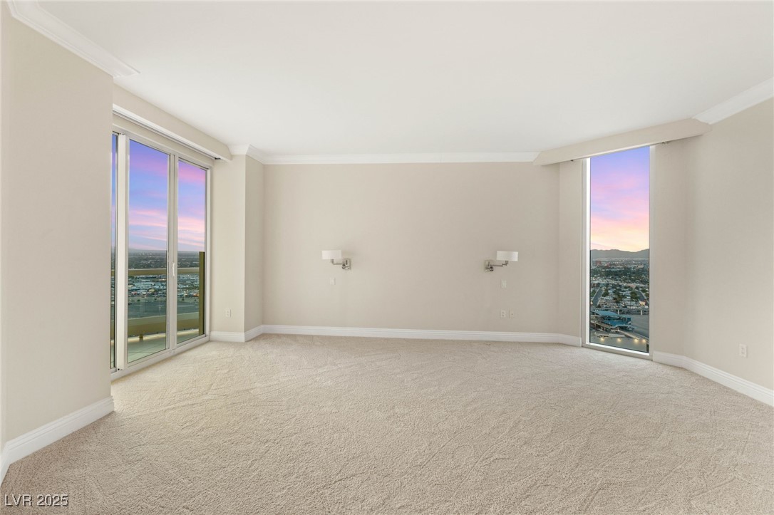 2747 Paradise Road 2704