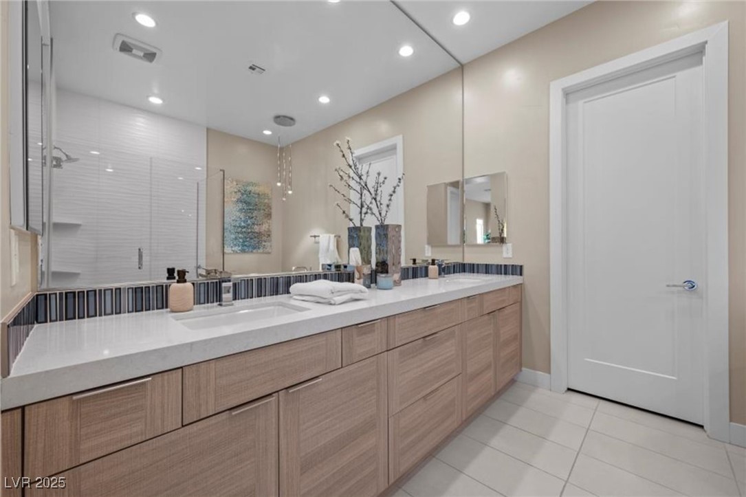 6804 Regency Stone Way