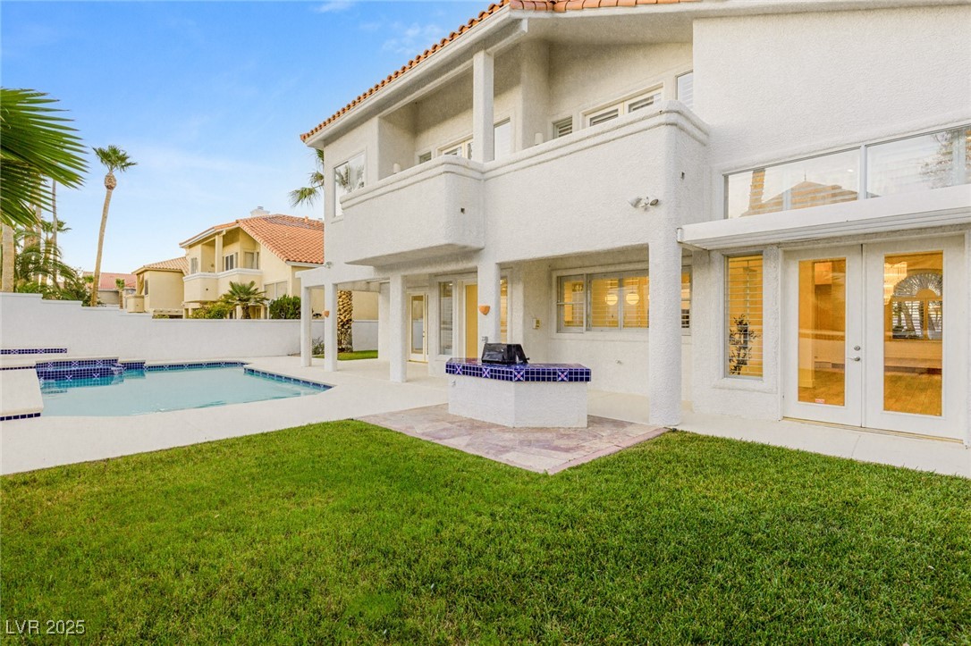 1905 IRON RIDGE Drive