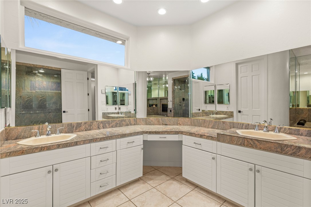 1905 IRON RIDGE Drive