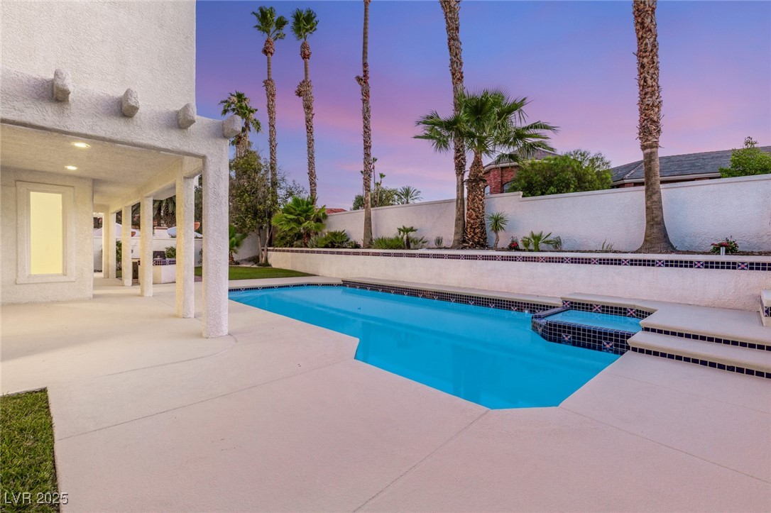 1905 IRON RIDGE Drive