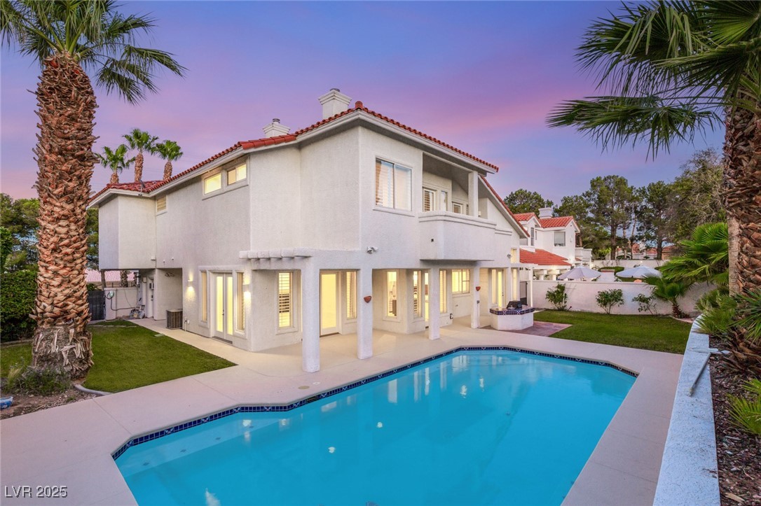 1905 IRON RIDGE Drive