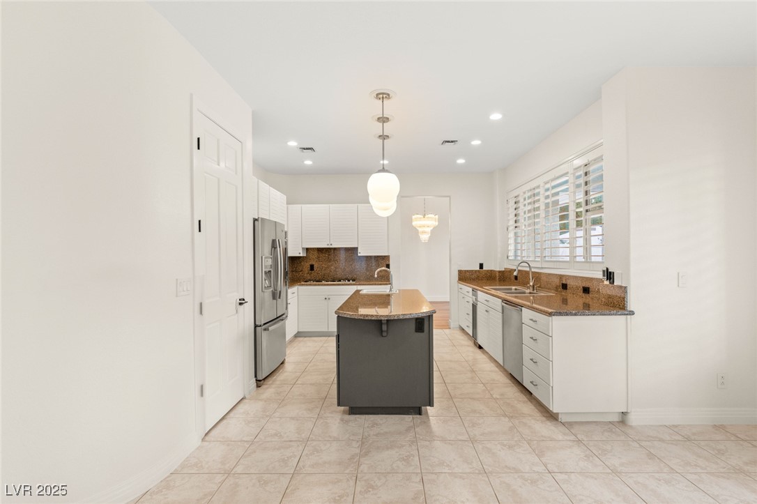 1905 IRON RIDGE Drive