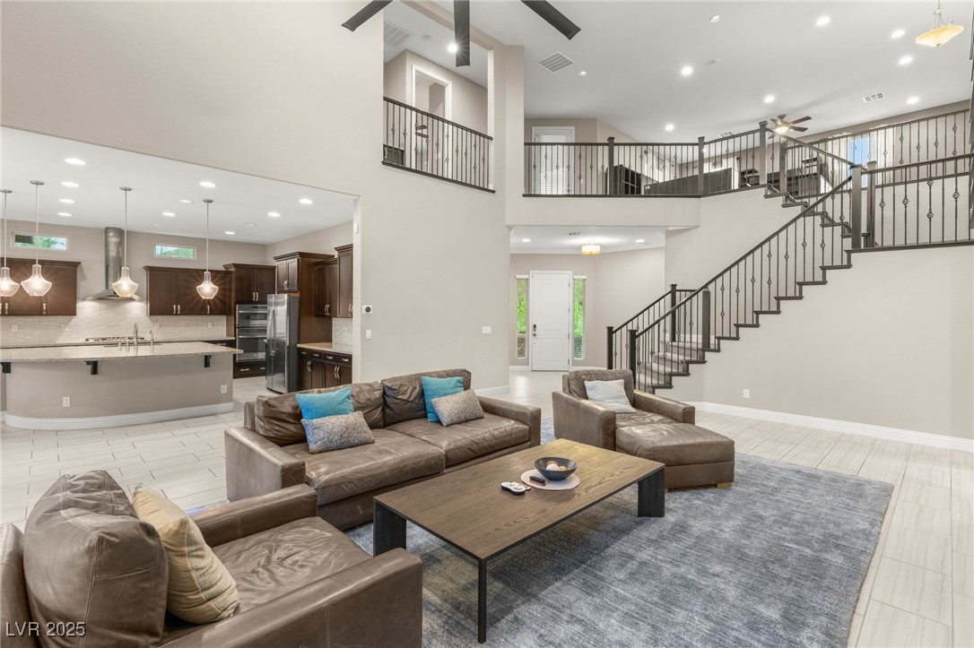 5676 CORONA VISTA Street