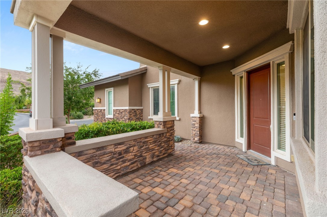 5676 CORONA VISTA Street