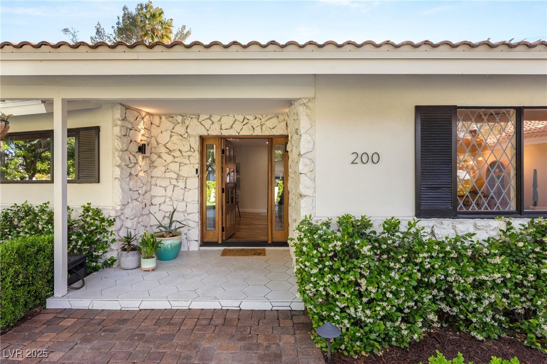 200 STONEWOOD Court