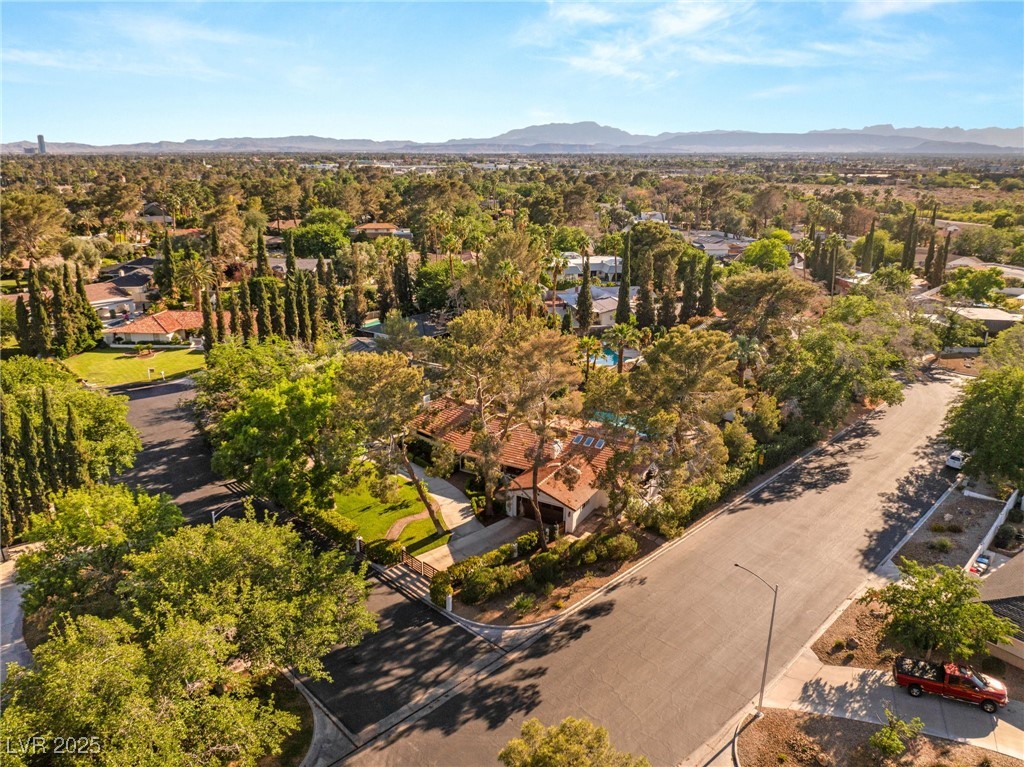 200 STONEWOOD Court