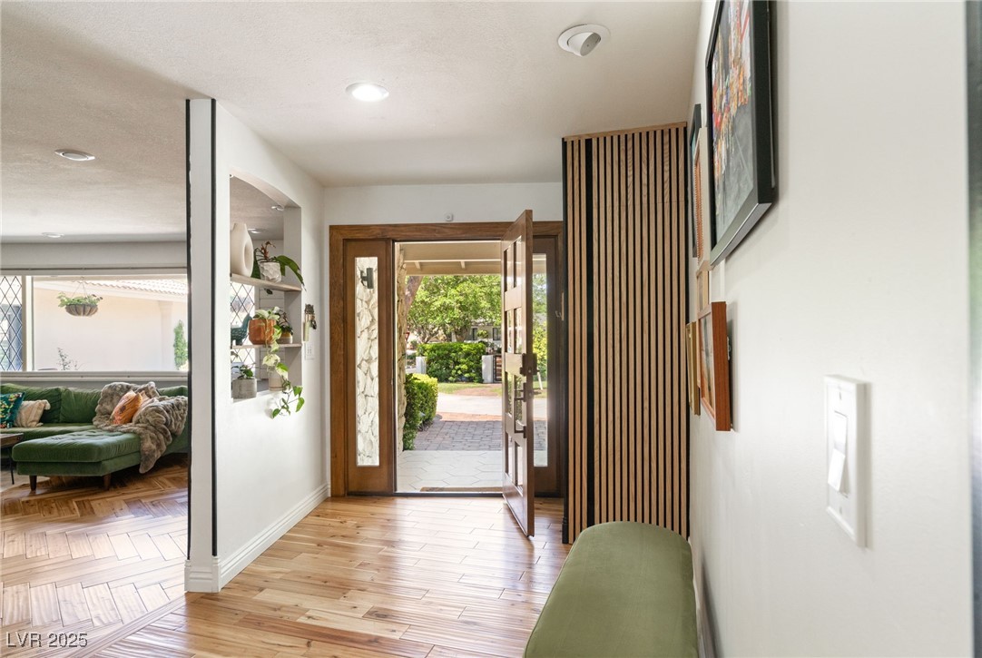 200 STONEWOOD Court