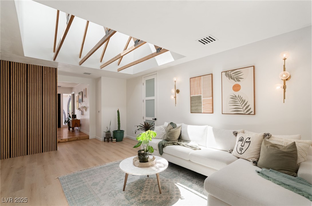 200 STONEWOOD Court