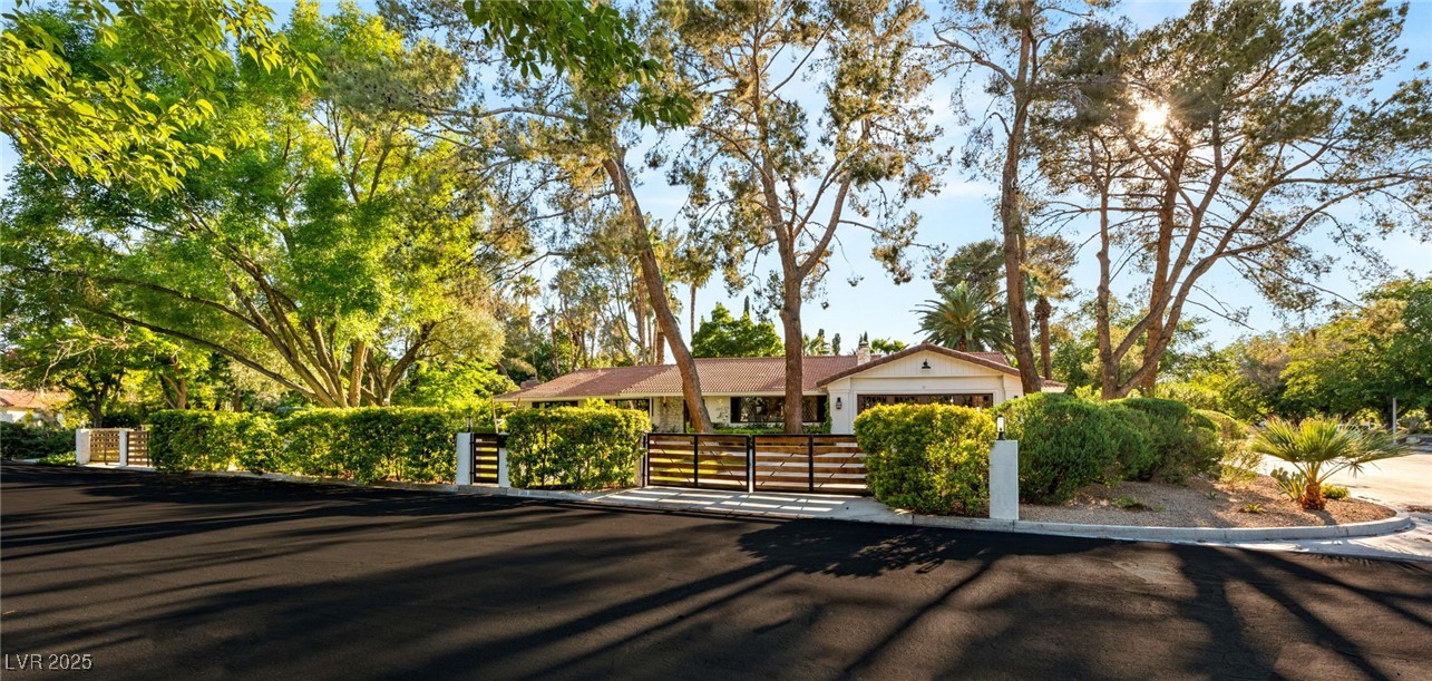 200 STONEWOOD Court