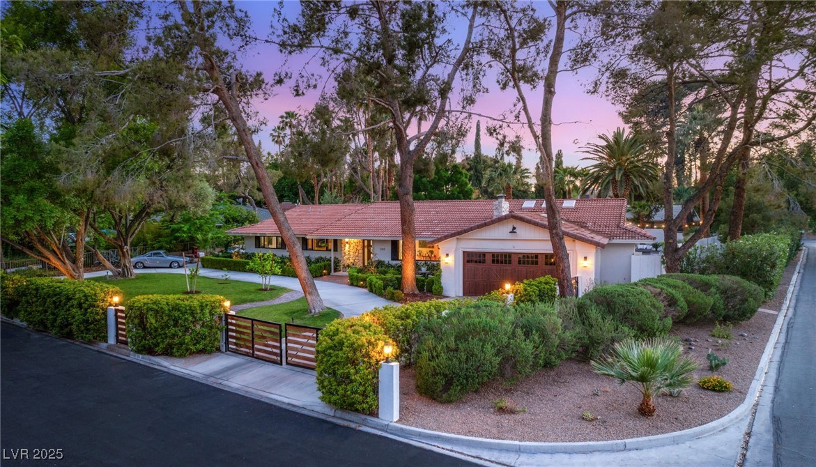 200 STONEWOOD Court