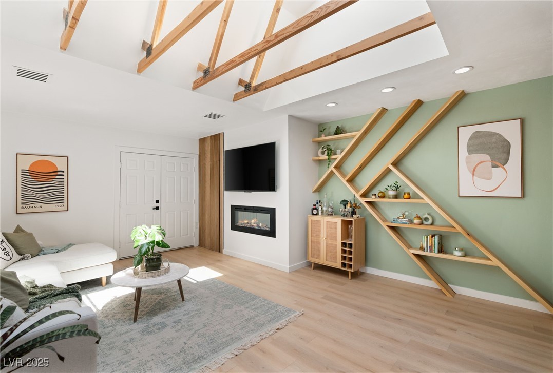 200 STONEWOOD Court