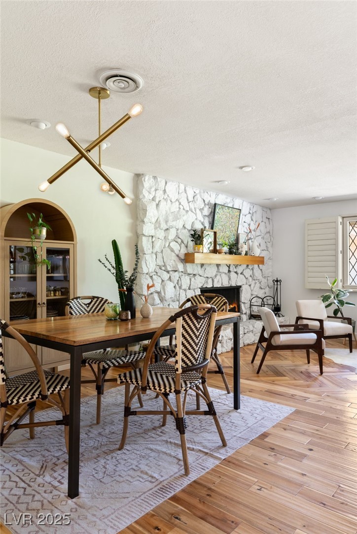 200 STONEWOOD Court