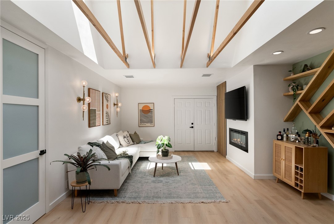 200 STONEWOOD Court