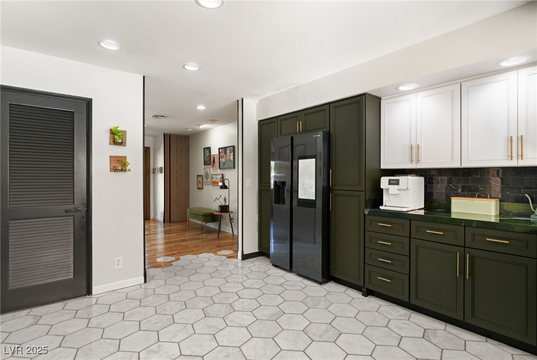 200 STONEWOOD Court