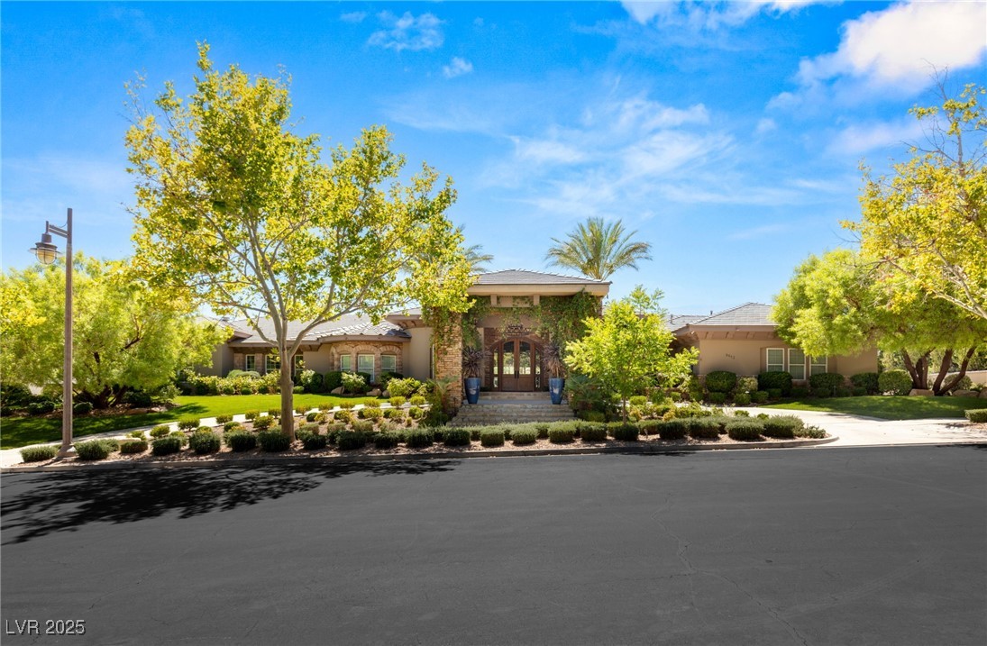 9813 Moon Valley Place