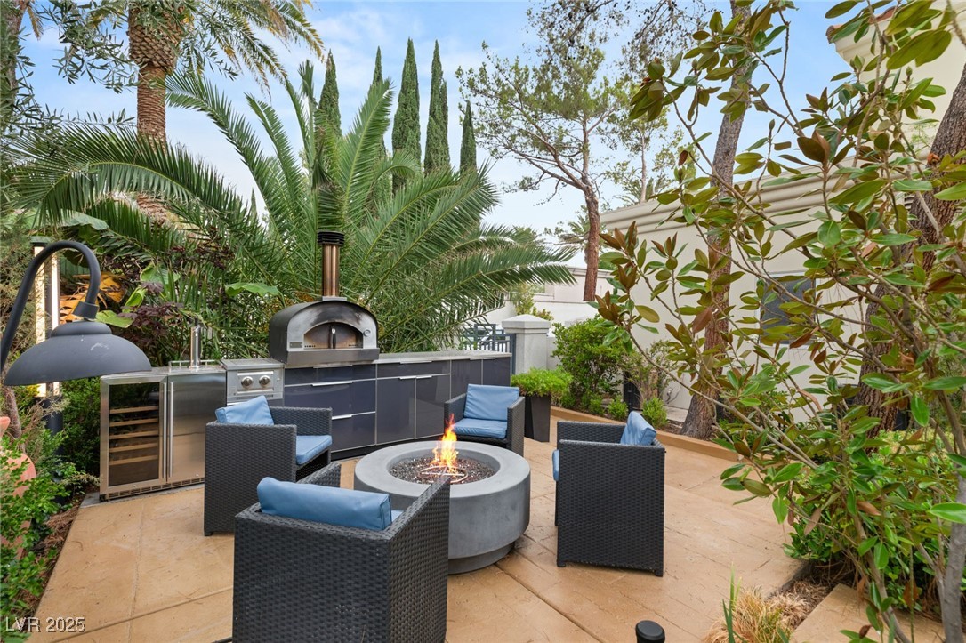8109 Moonstone Circle