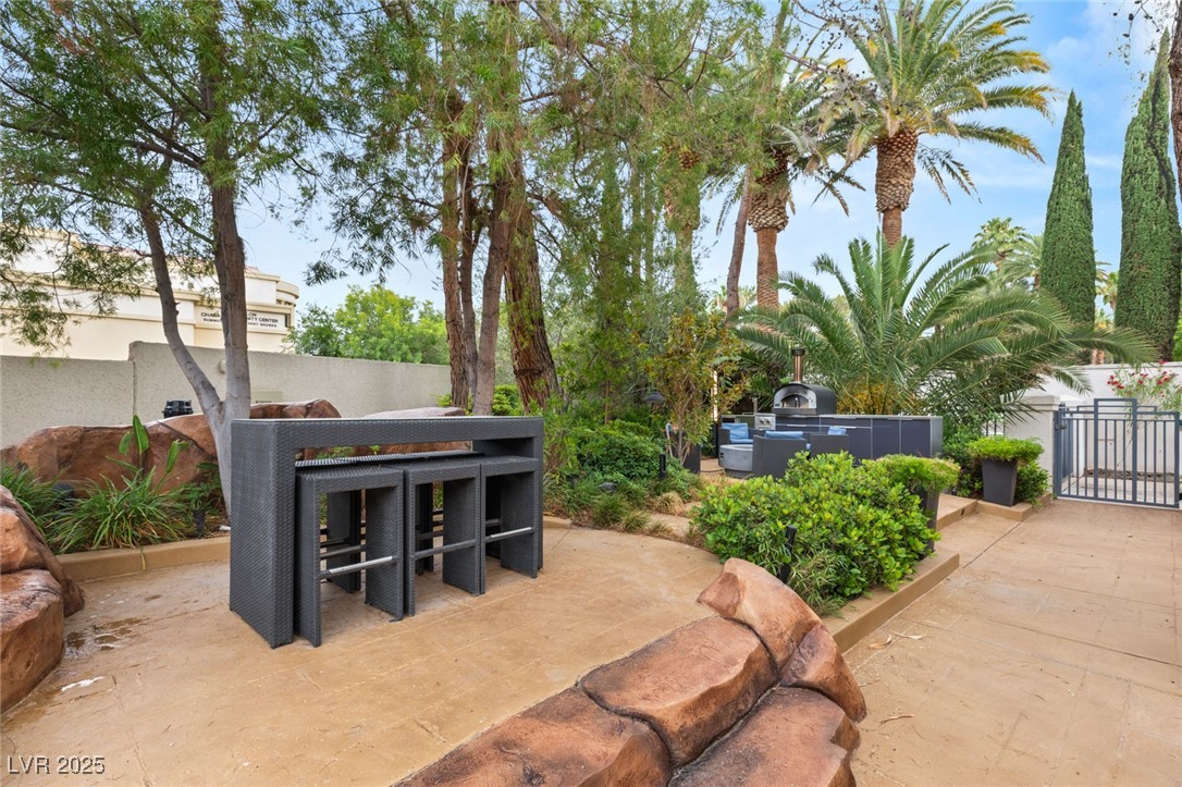 8109 Moonstone Circle