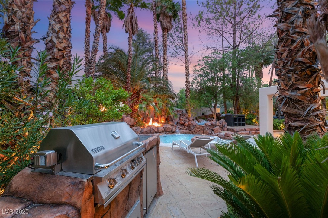 8109 Moonstone Circle