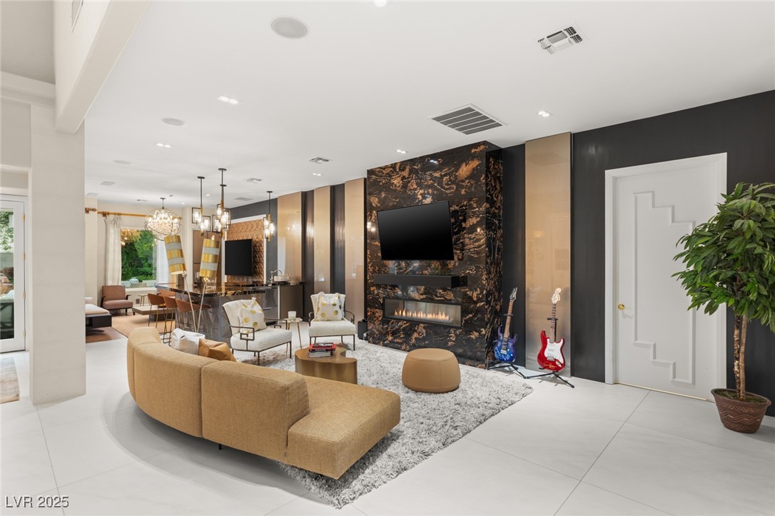 8109 Moonstone Circle