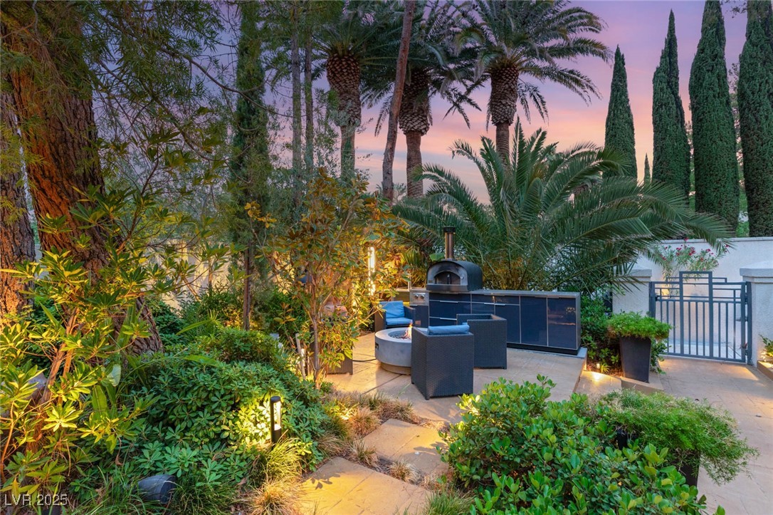 8109 Moonstone Circle