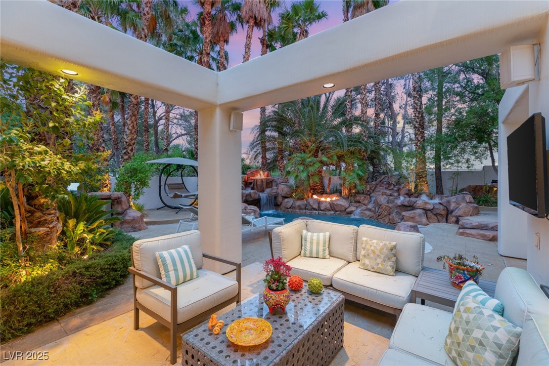 8109 Moonstone Circle