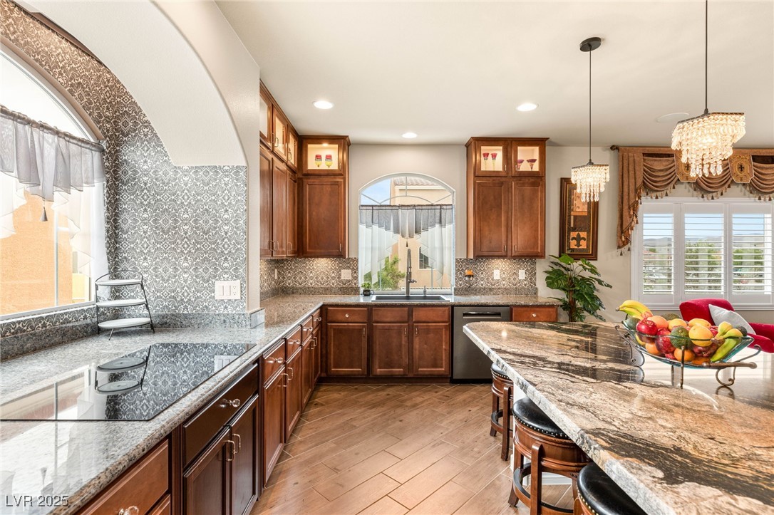 6595 Creekside Cellars Court