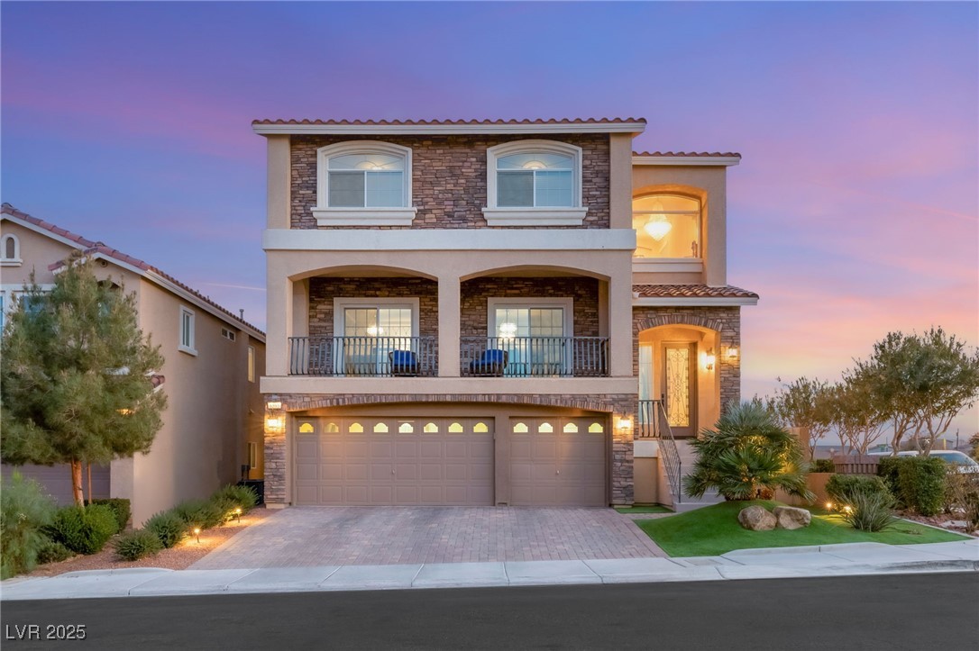 6595 Creekside Cellars Court