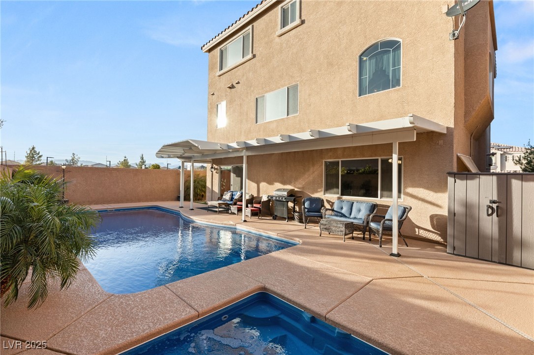 6595 Creekside Cellars Court
