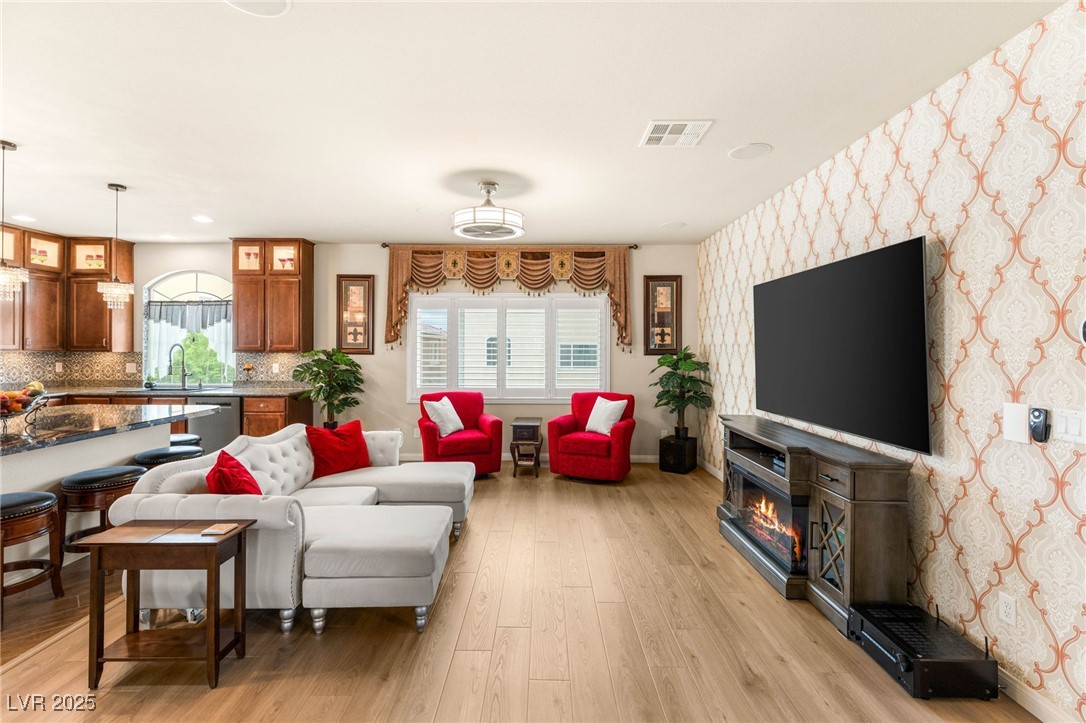 6595 Creekside Cellars Court