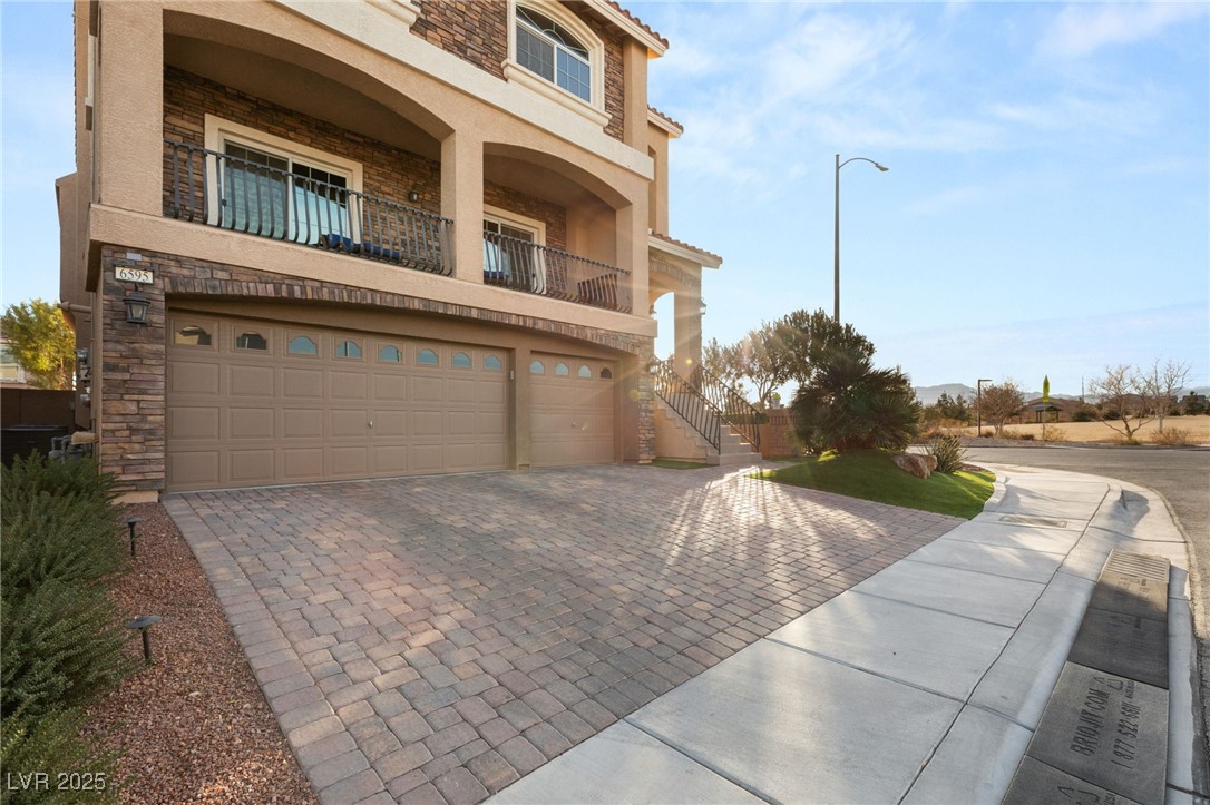 6595 Creekside Cellars Court