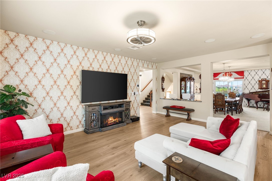 6595 Creekside Cellars Court