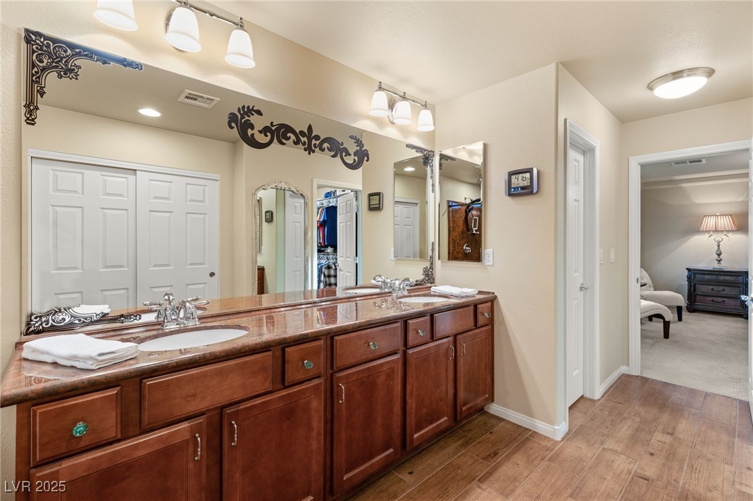 6595 Creekside Cellars Court