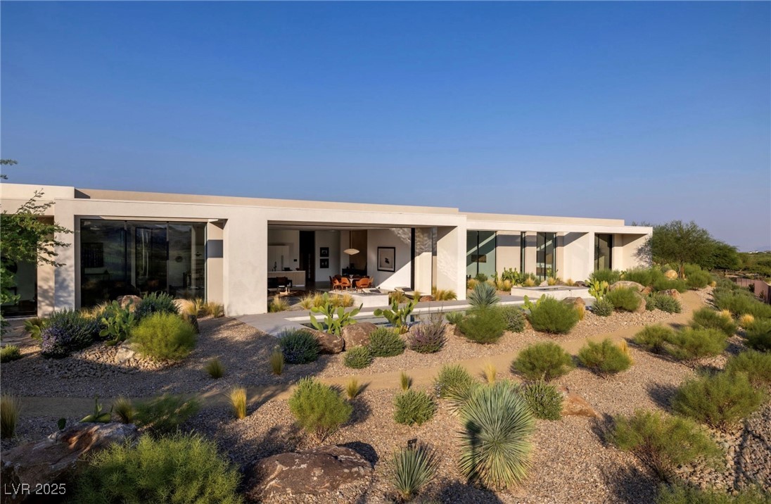 39 Crested Cloud Way