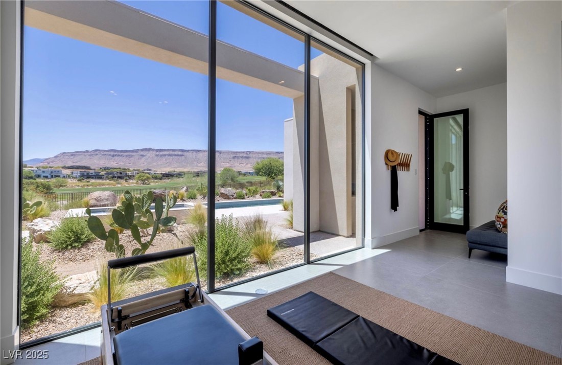 39 Crested Cloud Way