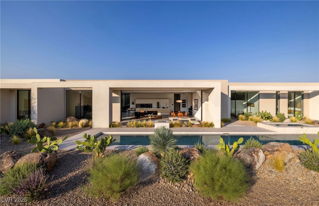 39 Crested Cloud Way