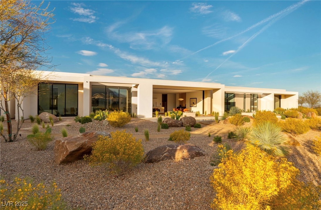 39 Crested Cloud Way