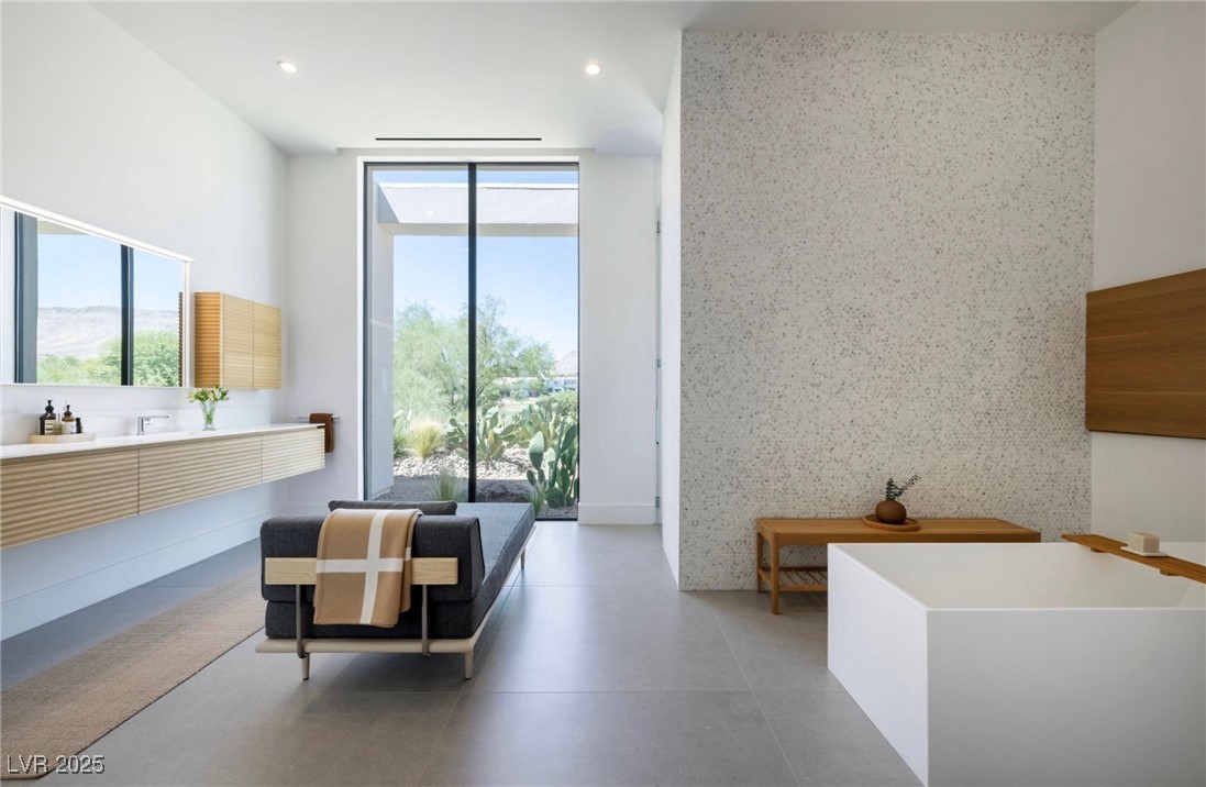 39 Crested Cloud Way