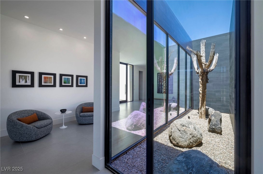 39 Crested Cloud Way