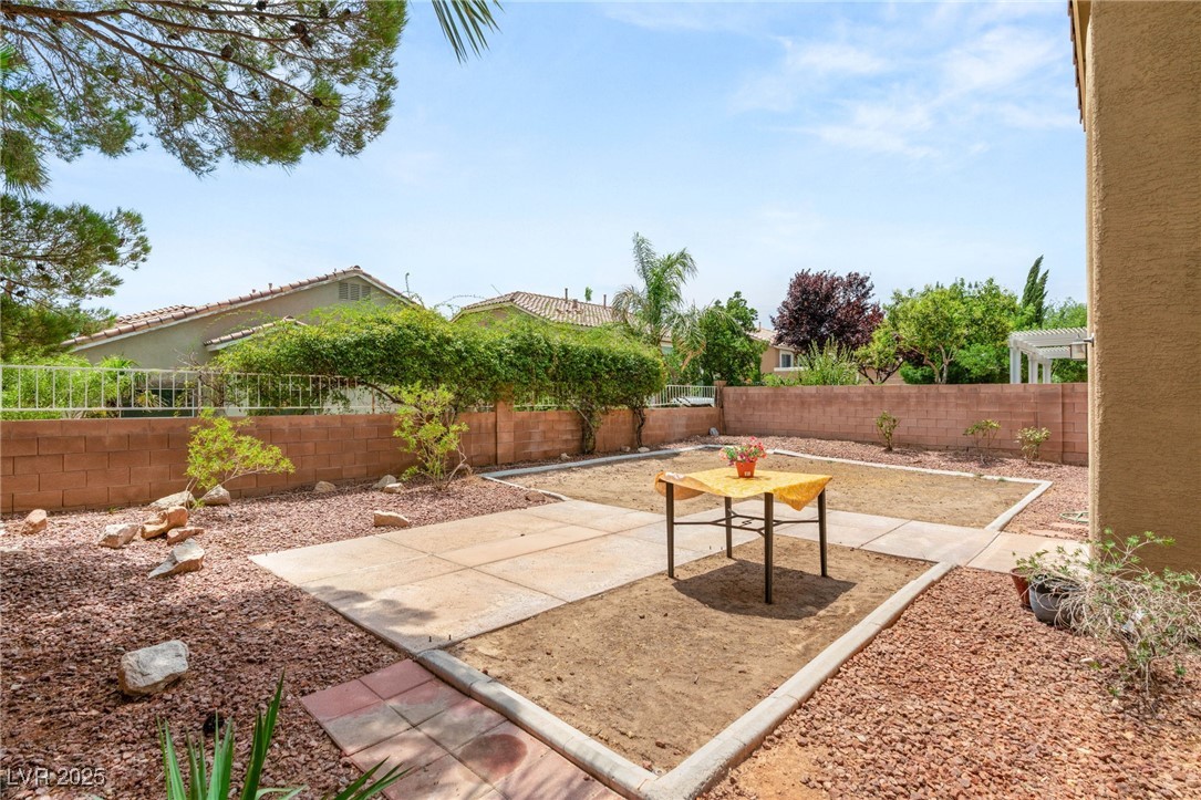 552 JADE CLIFFS Lane