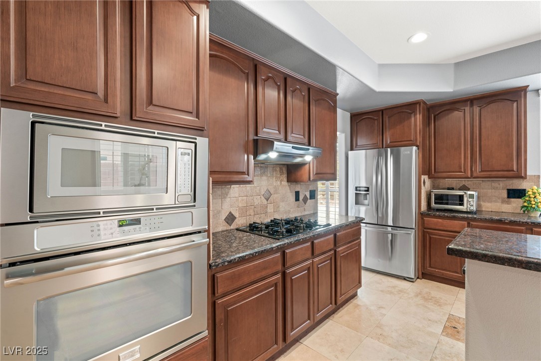 552 JADE CLIFFS Lane