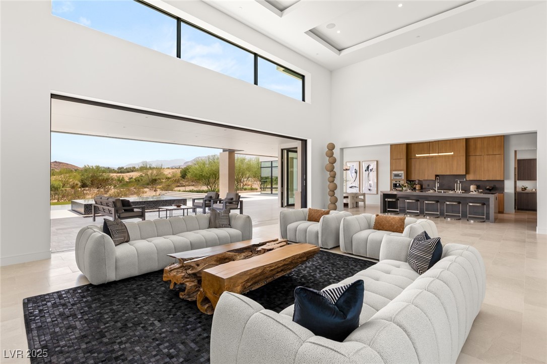 10911 Discovery Peak Court