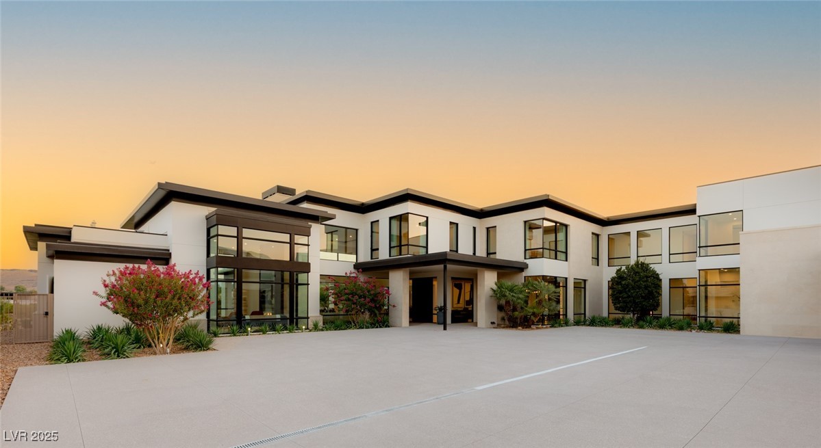 10911 Discovery Peak Court