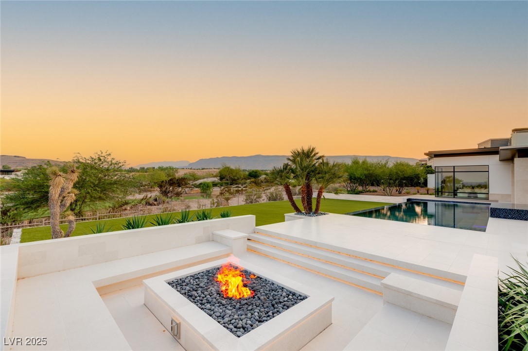 10911 Discovery Peak Court