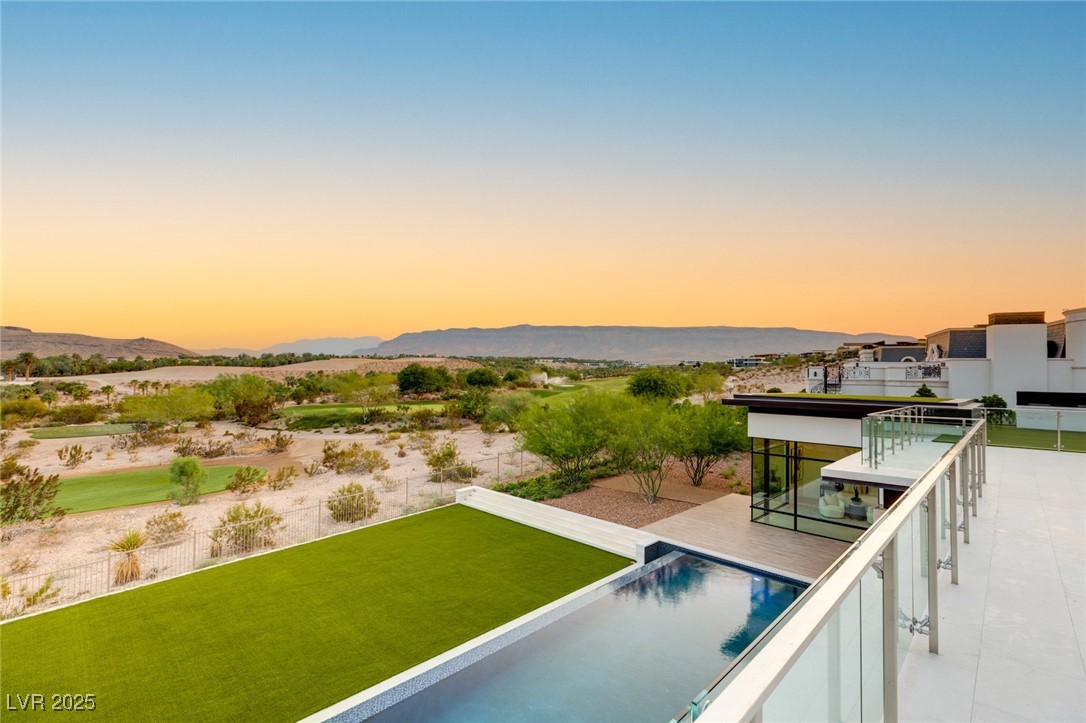 10911 Discovery Peak Court