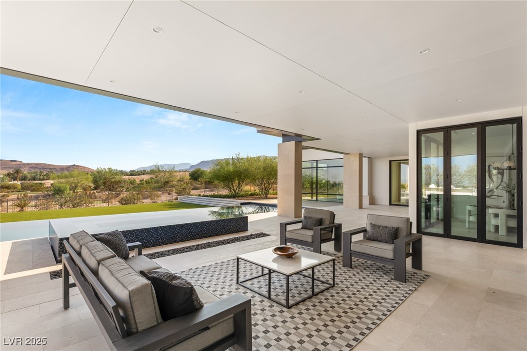 10911 Discovery Peak Court