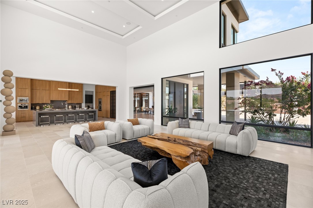 10911 Discovery Peak Court
