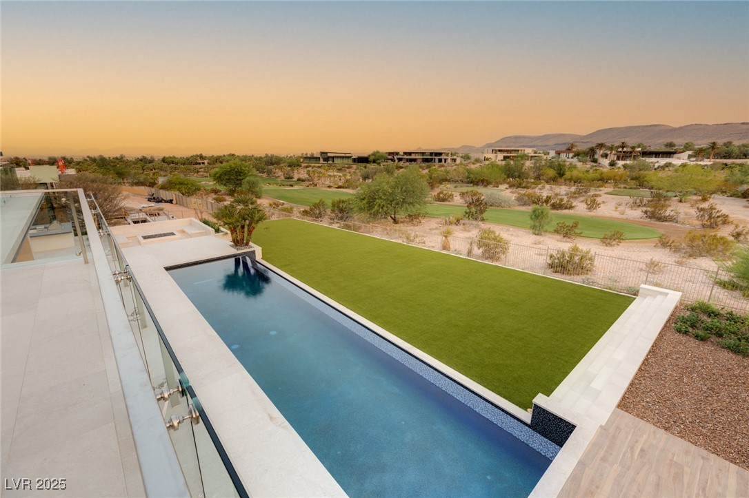 10911 Discovery Peak Court