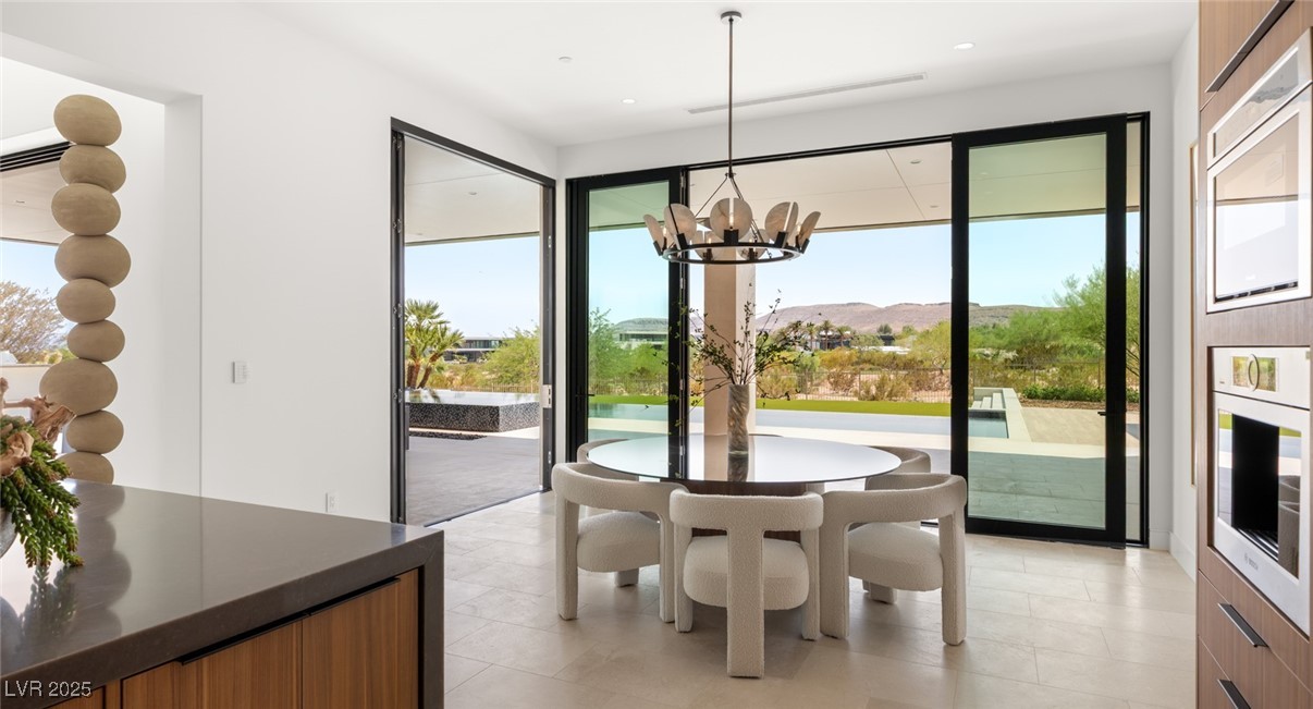 10911 Discovery Peak Court